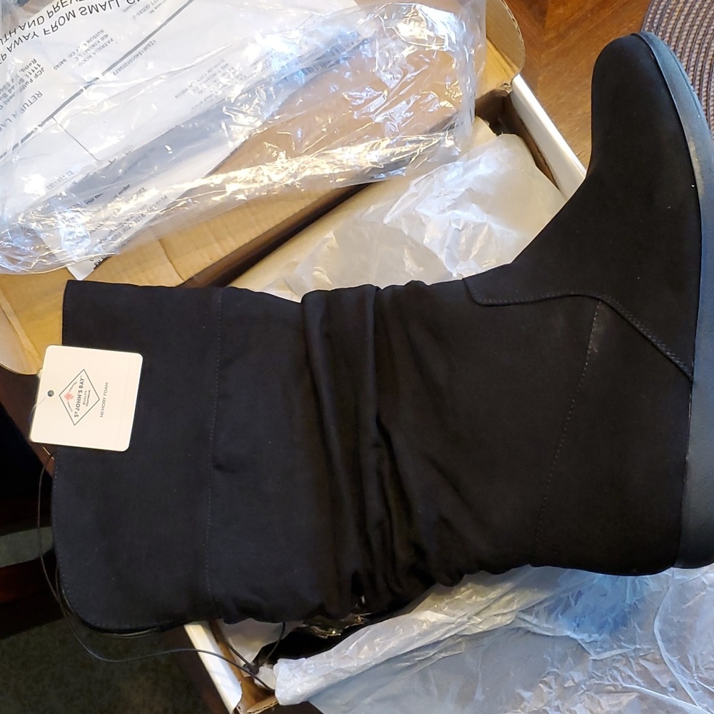 St John's Bay KIMBLE BLACK women's Suede Boots
